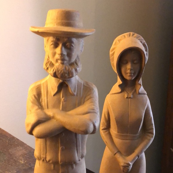 Vintage Amish Man & Woman Unpainted Resin - Picture 2 of 6